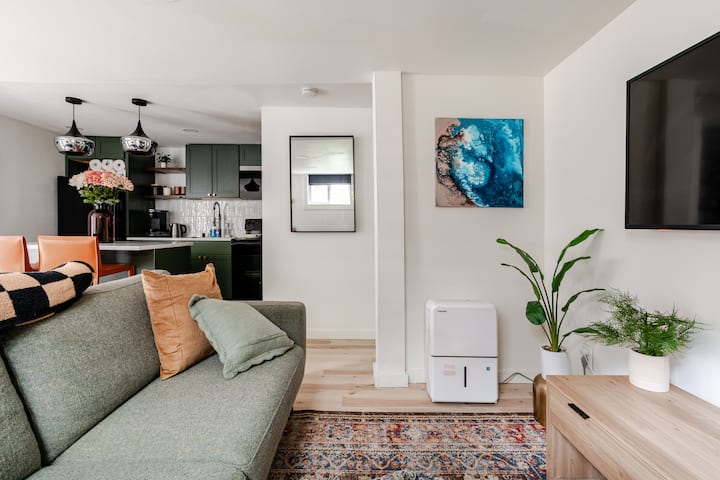 Sustainable Style In The Heart Of West Seattle - Seattle, WA