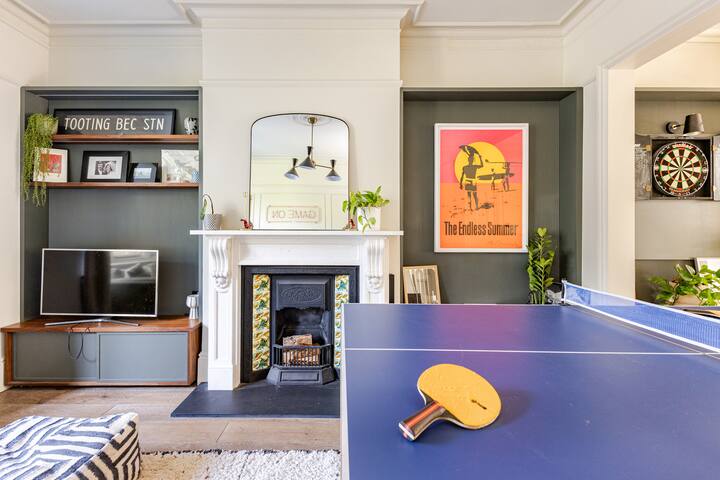 Great 5 bedroom house in vibrant Teddington. gallery image 3
