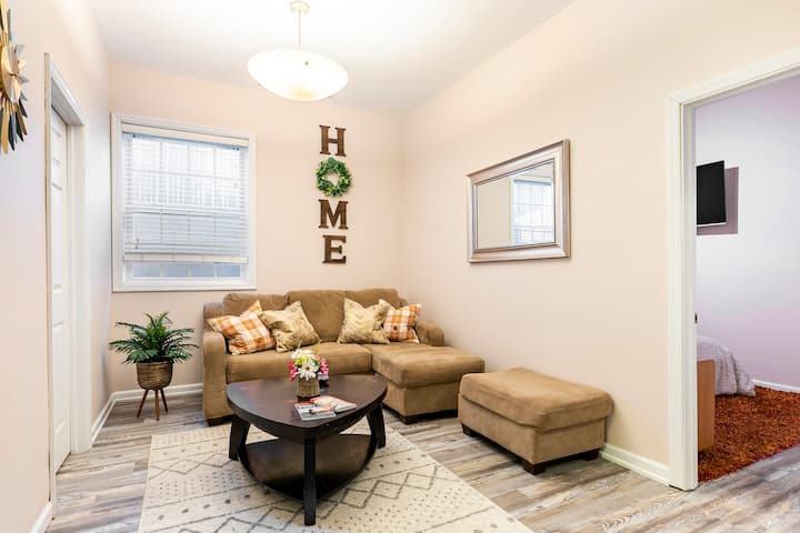 Spacious Cozy Basement Guest Apartment - Stamford, CT