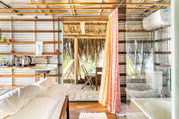 Container With Panoramic View - Ilhabela