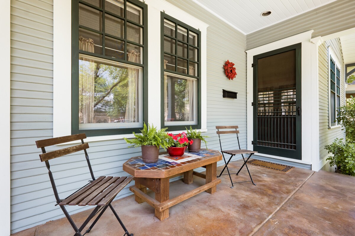 Elm Street Bungalow - private bath & entrance