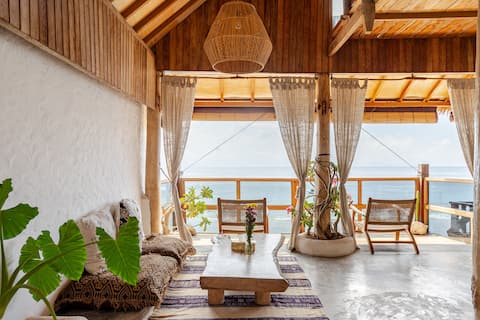 Beachfront Pool Villa La Beach Penida