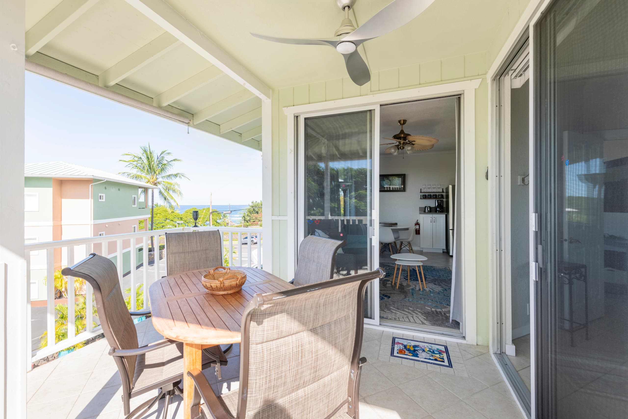 Condo in Kailua-Kona · ★4.88 · 2 bedrooms · 2 beds · 2 private baths - Image 47