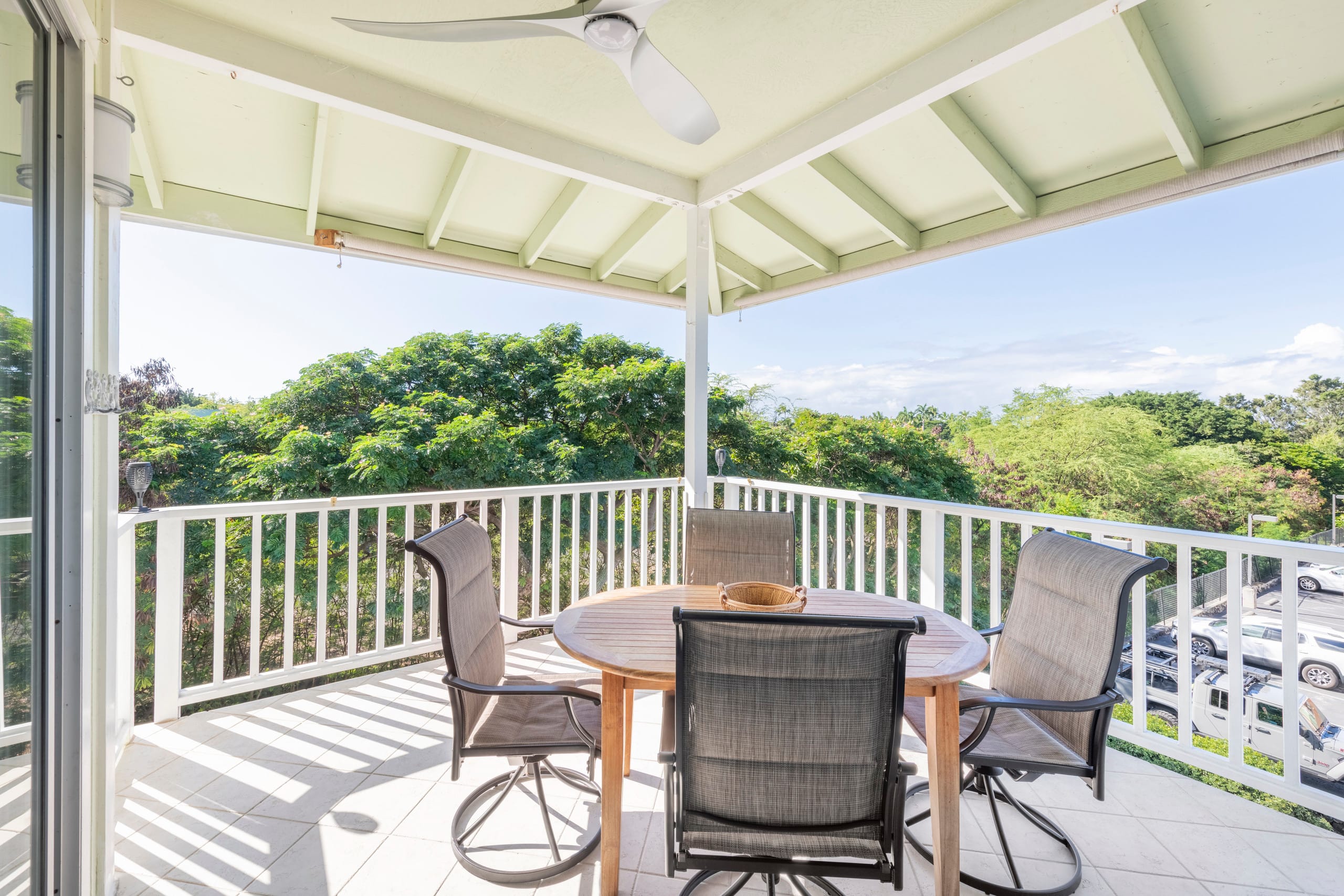 Condo in Kailua-Kona · ★4.88 · 2 bedrooms · 2 beds · 2 private baths - Image 49