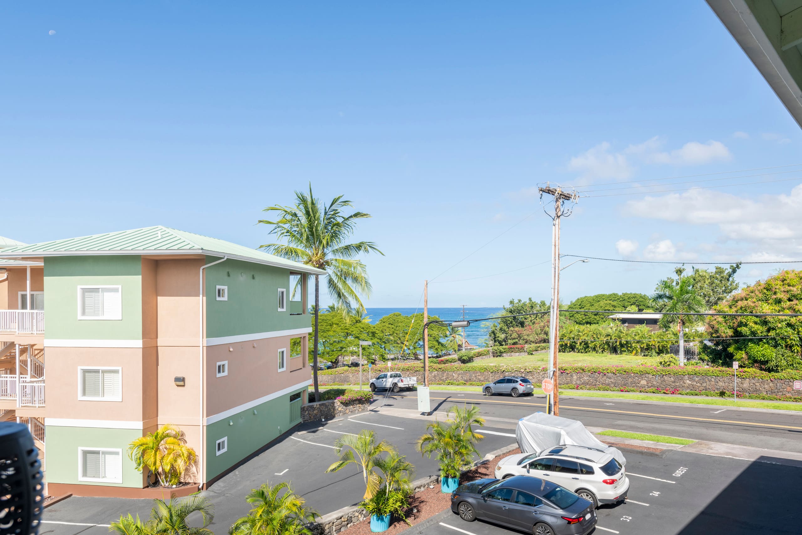 Condo in Kailua-Kona · ★4.88 · 2 bedrooms · 2 beds · 2 private baths - Image 61