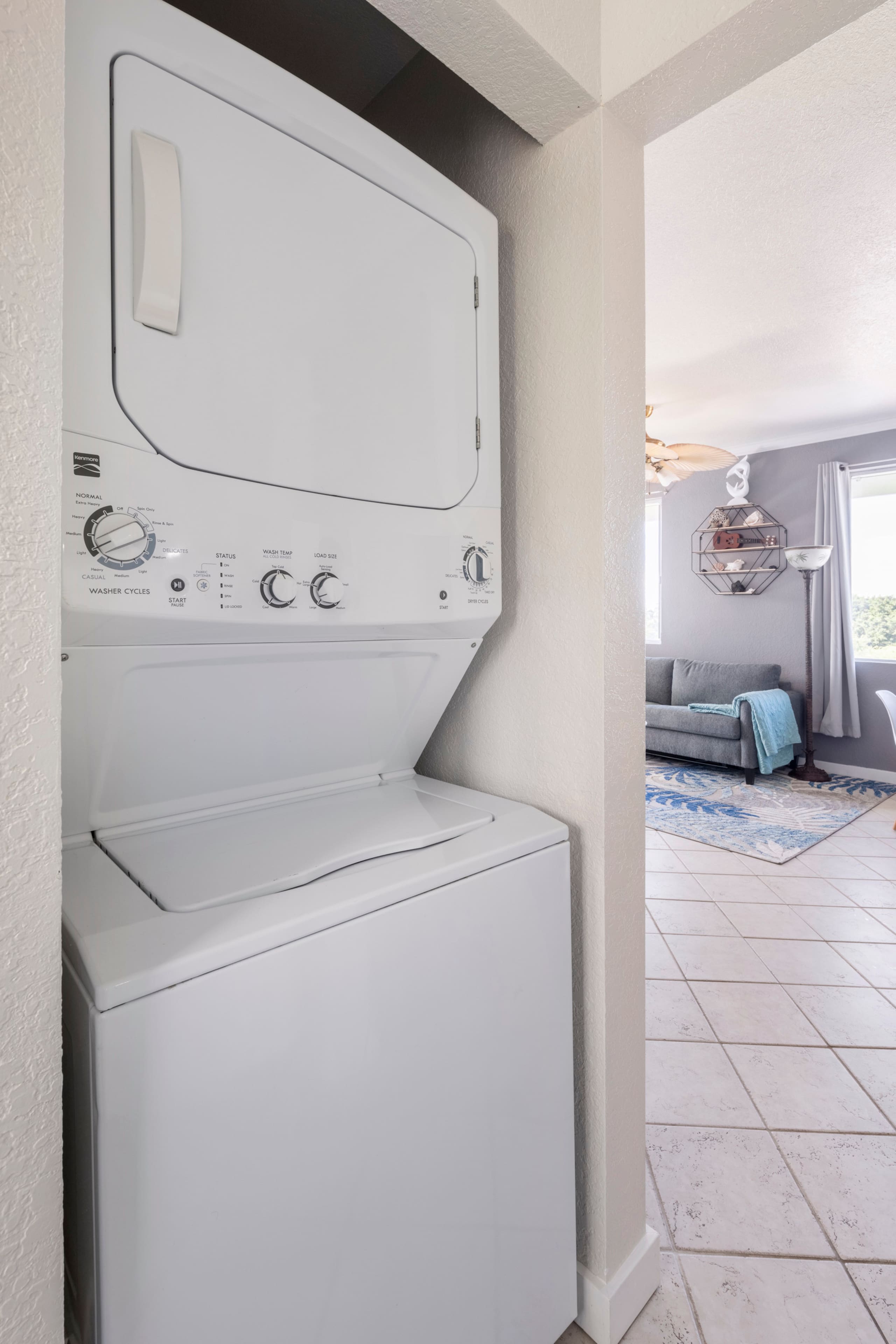 Condo in Kailua-Kona · ★4.88 · 2 bedrooms · 2 beds · 2 private baths - Image 12