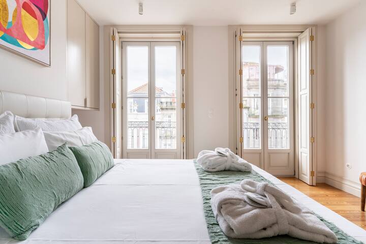 Luxury Porto Residence w/ River Views + Concierge gallery image 4