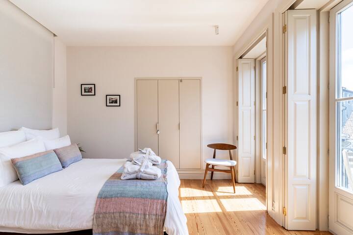 Luxury Porto Residence w/ River Views + Concierge gallery image 5