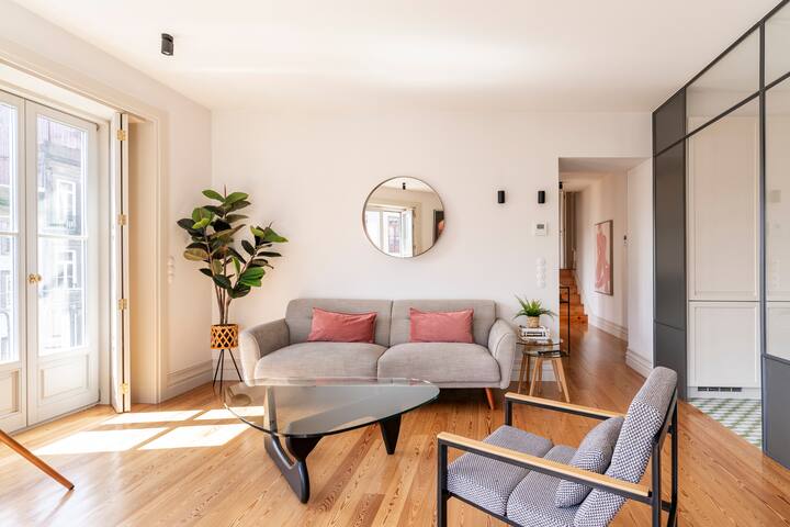 Luxury Porto Residence w/ River Views + Concierge gallery image 2