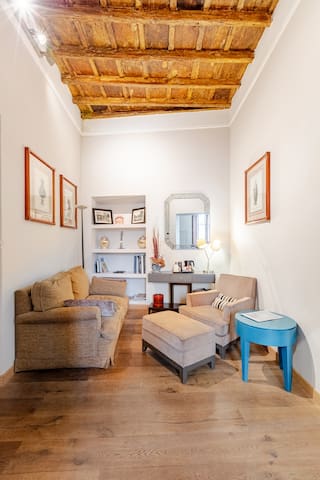 Stunning 2bedrooms apartment with A/C Via Giulia