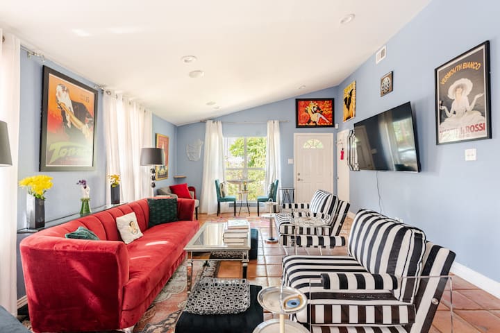 -30% Austin City Limits! HotTub UT Games SoCo Bats gallery image 3