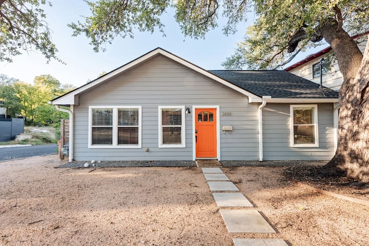 Retro Cowboy Villa in the Heart of Austin