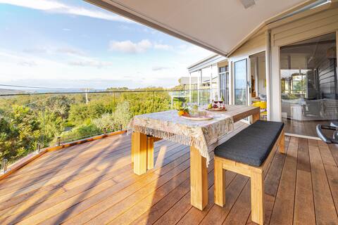 Top performing Airbnb: Blue Sky View Great Ocean Road in Anglesea