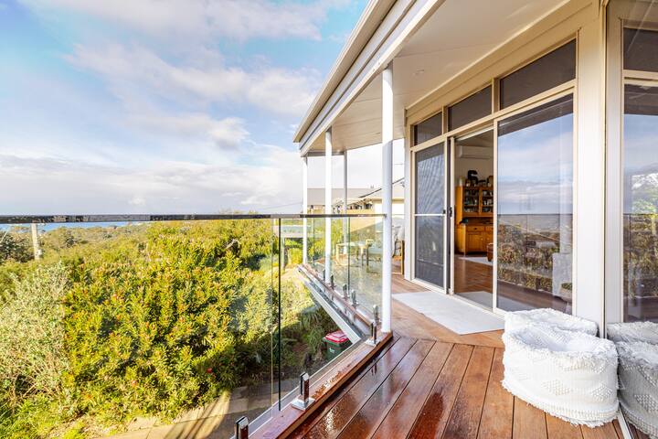 Blue Sky View Great Ocean Road gallery image 4