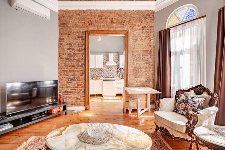 Galata Kulesine 20 adım, aynı binada 2. Ve 3.kat gallery image 4