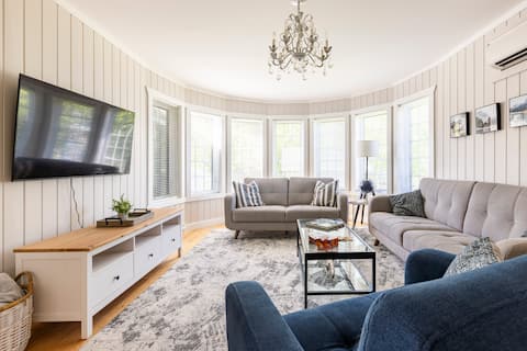 Successful Airbnb property: Lakeside Retreat at Little Narrows, Cape Breton in Victoria, Subd. B