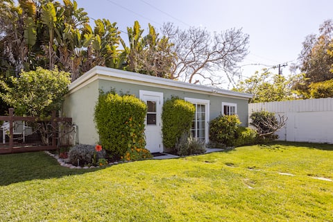 Top Airbnb: Casita/Apartment in Costa Mesa in Costa Mesa