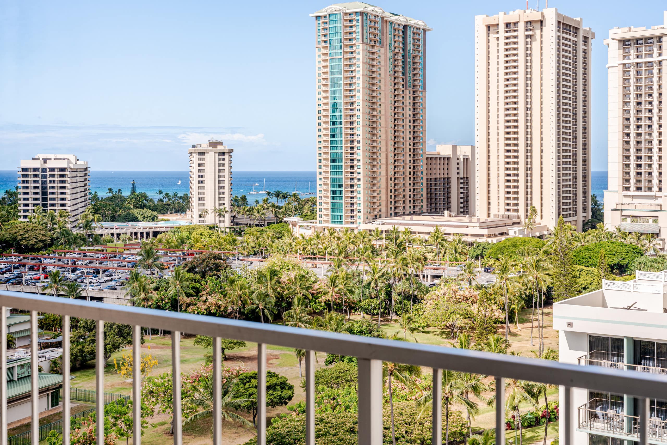Condo in Honolulu · ★4.93 · 1 bedroom · 2 beds · 1 bath - Image 27