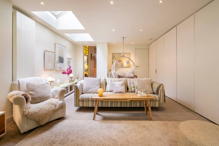 Stunning Interiors family home Christmas Deals gallery image 2