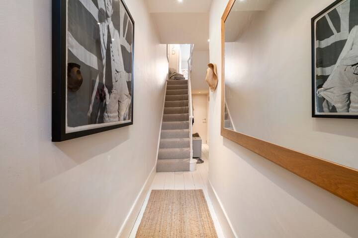 Stunning Interiors family home Christmas Deals gallery image 5