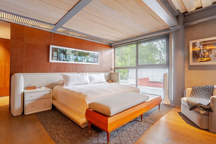 Travel in Style in this Unique Loft @ Polanco gallery image 3