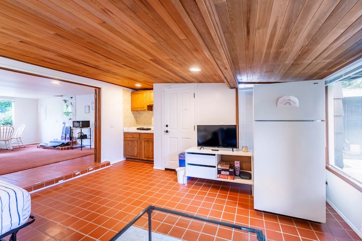 Entire 2-bedroom Garden Suite For Families/friends - Kirkland, WA