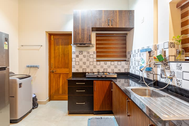 Full kitchen image 3