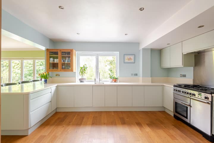 Clean Friendly King Size Bedroom With Ensuite - Reading