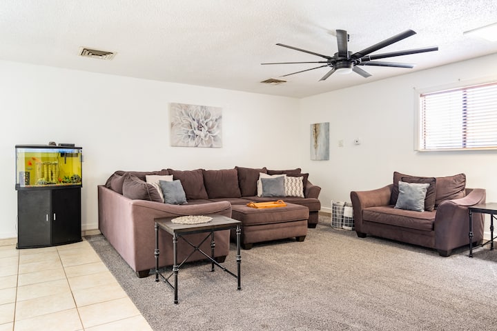 Cozy 3 Bed House With Heated Pool And Hot Tub - Nuevo México