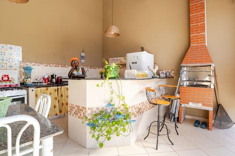 Imóvel de sucesso: House with large green area for pets near downtown em São Pedro