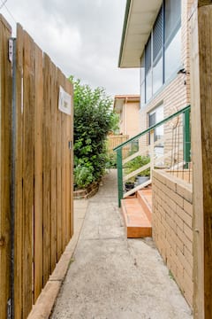Spacious%2C+comfortable+room+in+family+home