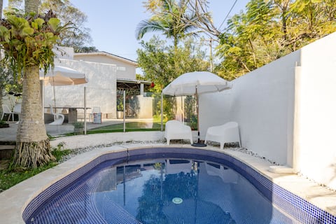 Successful Airbnb property: Chateau - Sunshine Beach in Sunshine Beach