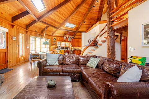 The Idyllwild Tree House - (RVC-253)