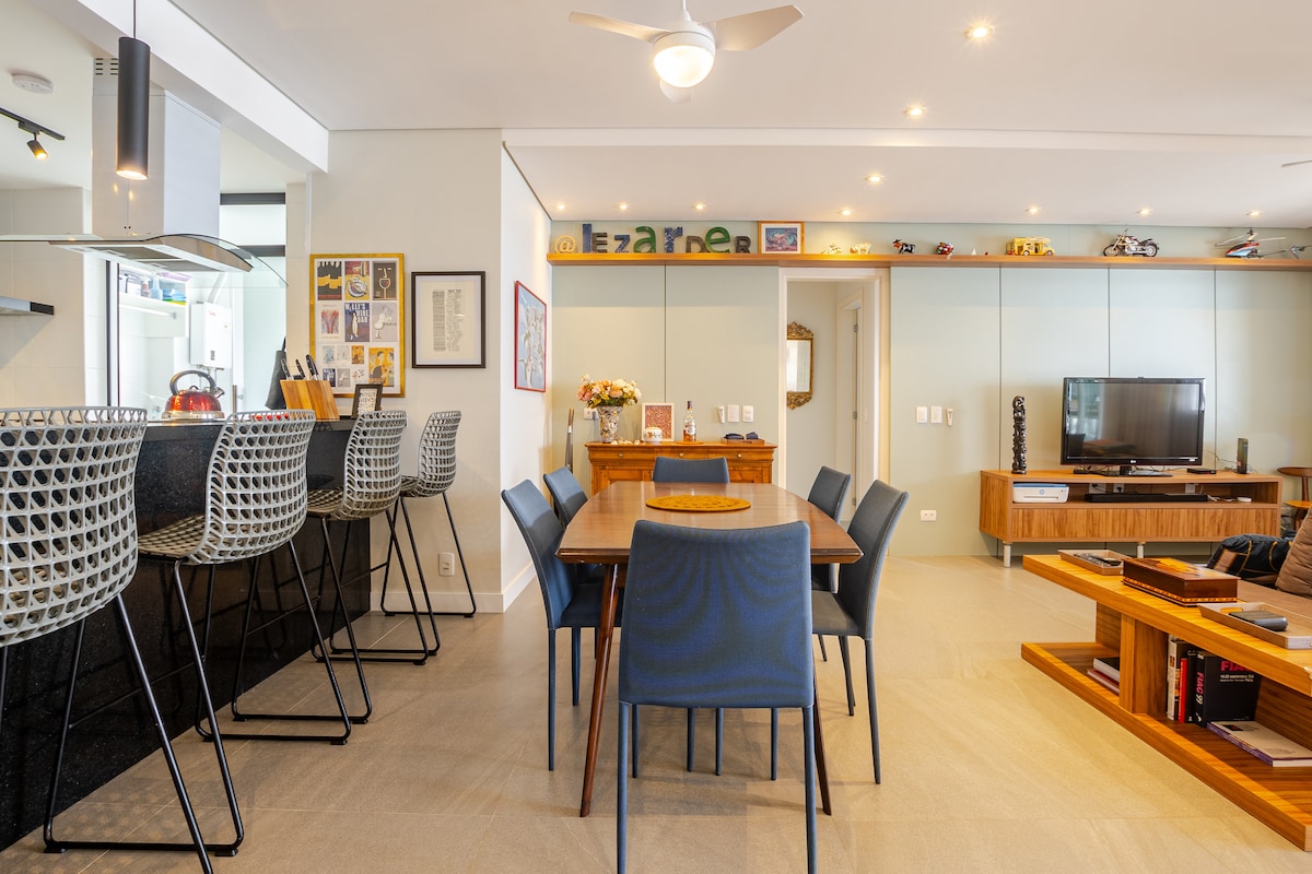 Popular Airbnb listing: Charming waterfront condominium. Luxurious. in Itanhaém