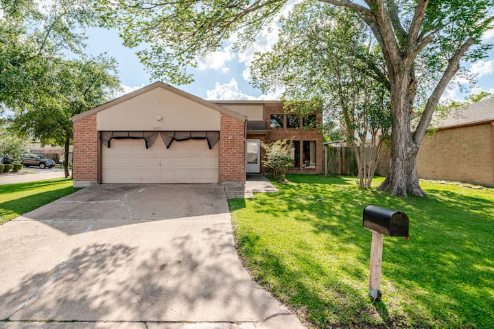 Charming Bungalow-garage-patios-kitchen-nostairs - Houston, TX