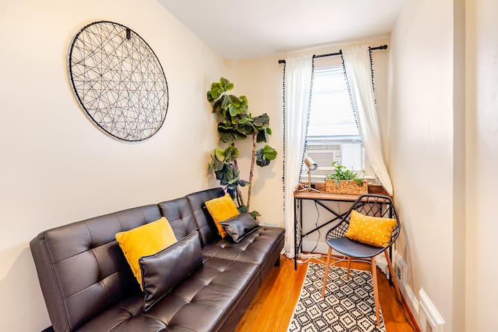 4th Bedroom - Full Sized Futon