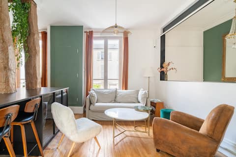 Historic apartment in the heart of the city, chic and cozy