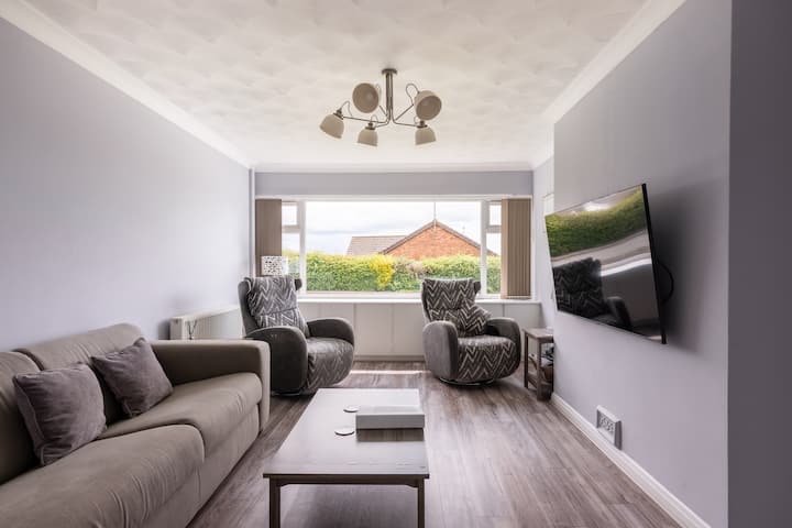 Modern Quiet Detached Bungalow - Filey