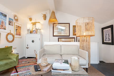 Top performing Airbnb: House in the city center, everything within walking distance with parking in Saint Tropez