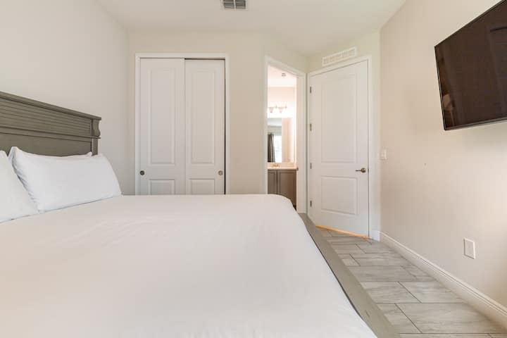 Спалня с двойно легло king size - 1 - ви етаж