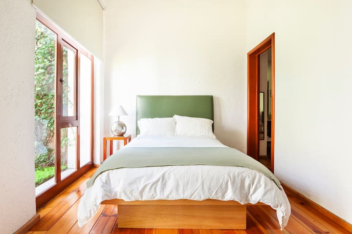 Fantástica casa biblioteca Octavio Paz @Coyoacan gallery image 5