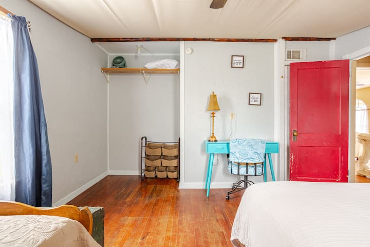 საძინებელი 1