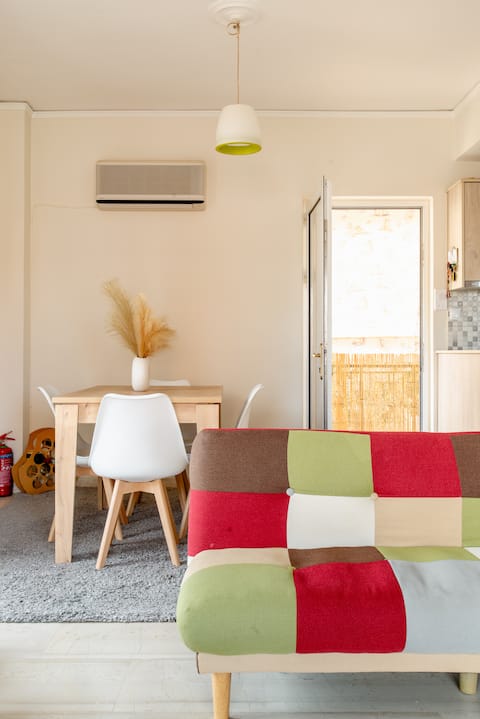 Top performing Airbnb: Neli’s Apartment in Δήμος Μαρκόπουλου Μεσογαίας