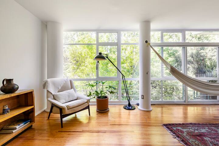 Sunny on Amsterdam, Condesa w/ Parque Mexico views gallery image 5