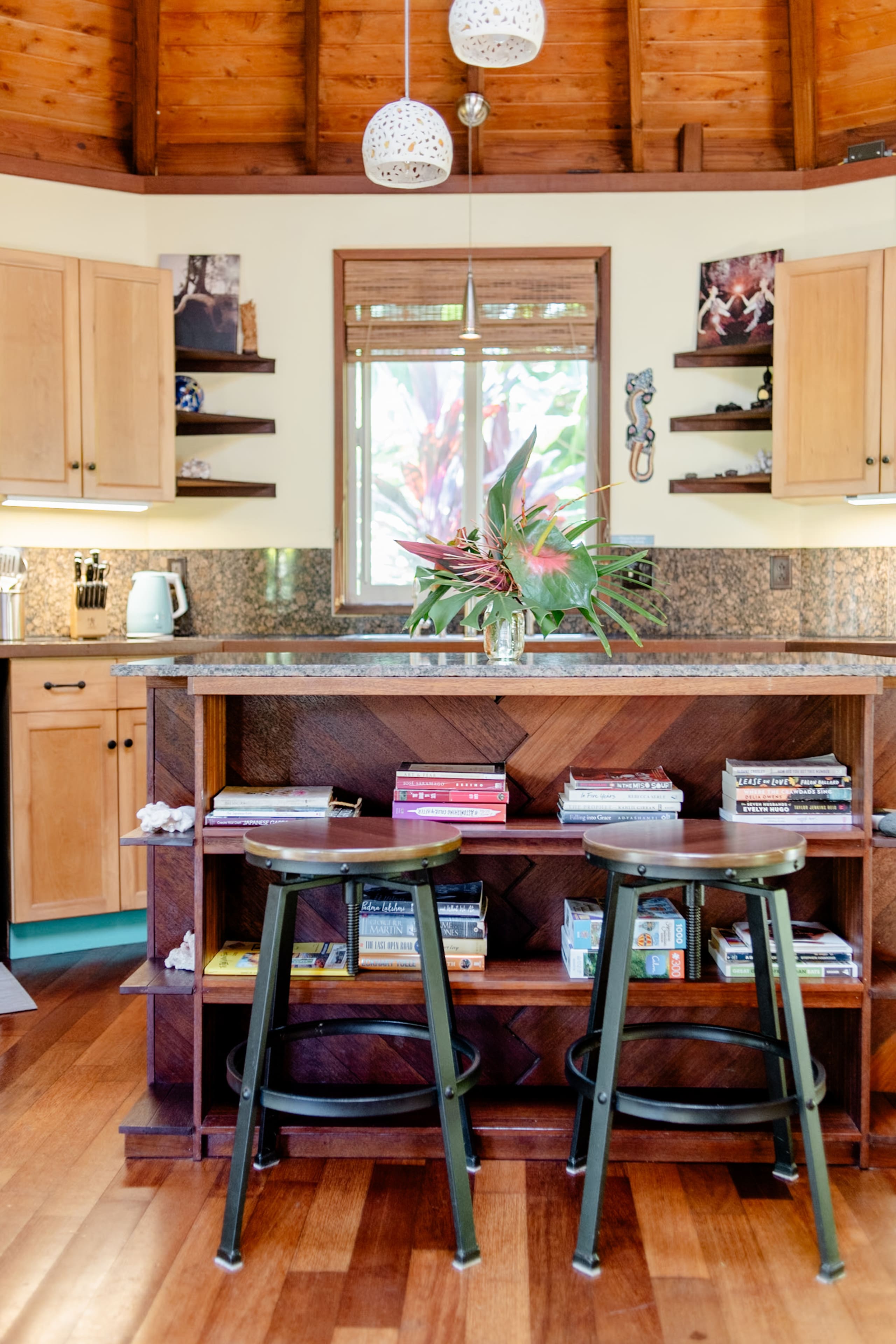 Home in Pahoa · ★4.93 · 1 bedroom · 1 bed · 1.5 baths - Image 12