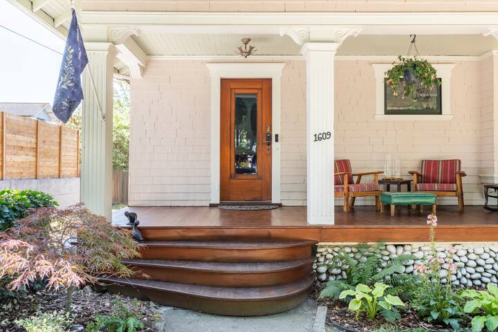 Mint Julep – Southern hospitality in Seattle gallery image 4