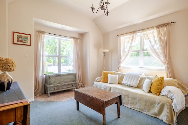 Charming Home Just Steps From Wine & Hot Springs! - Calistoga, CA