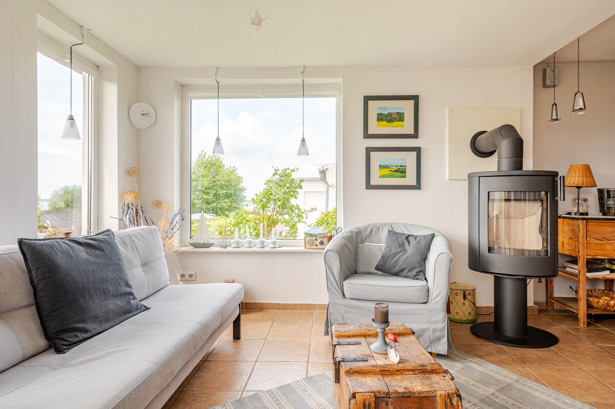 Top Airbnb: Beach house Fiete right by the sea à Hohenkirchen