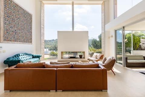 Airbnb em destaque: Beautiful condominium house, heated pool/sauna em Itupeva