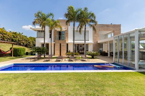 Linda condominium house, heated pool/sauna